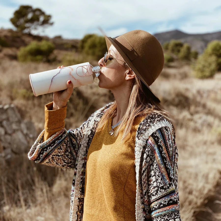 EQUA - Glazen drinkfles - marmerlook (750ml)