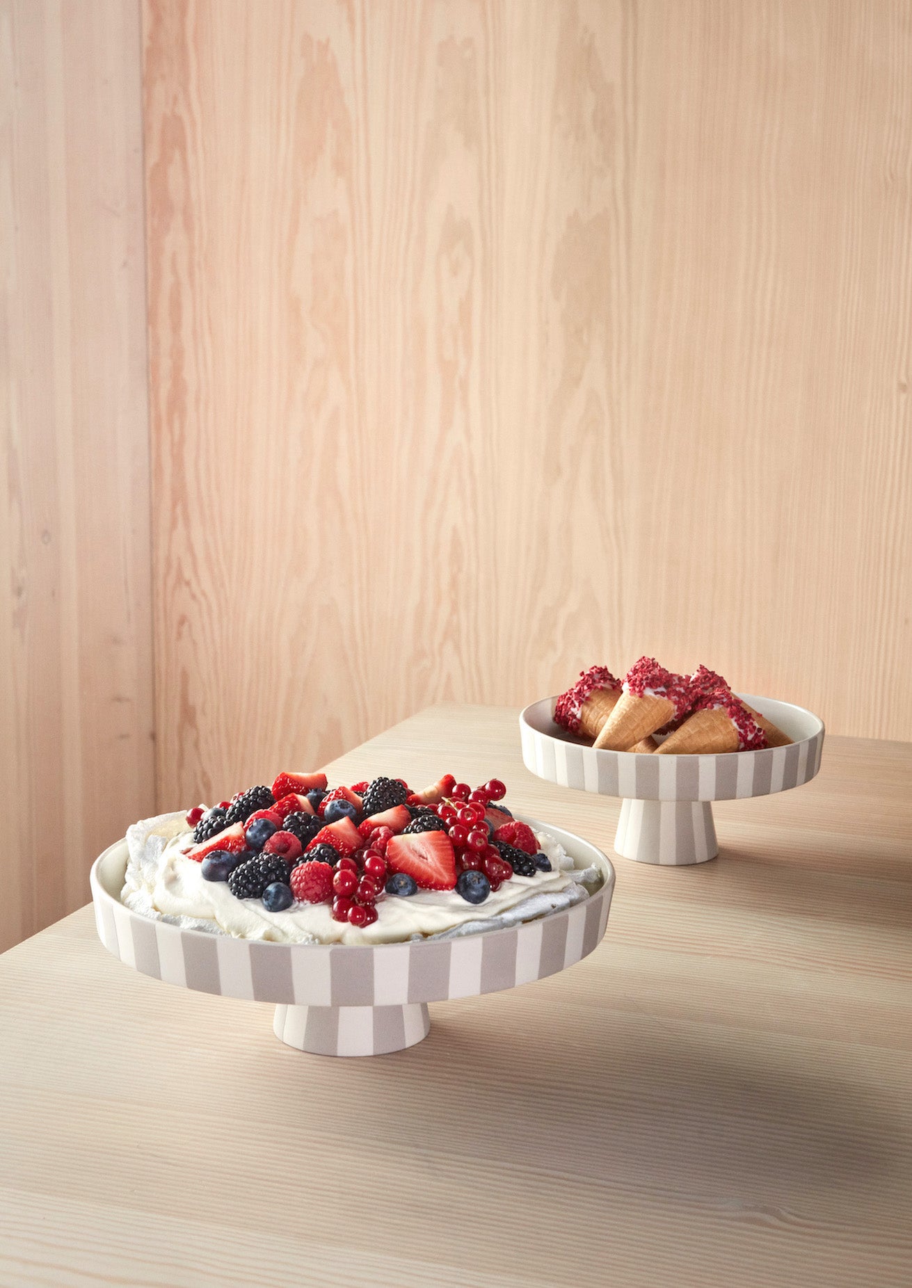 OYOY - Toppu tray -clay