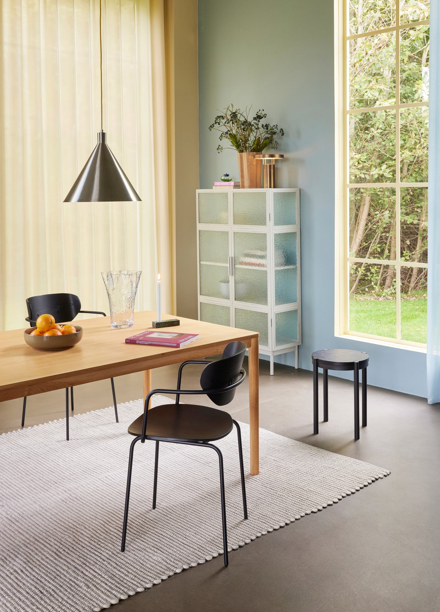 HUBSCH - Ground dining table - Natural