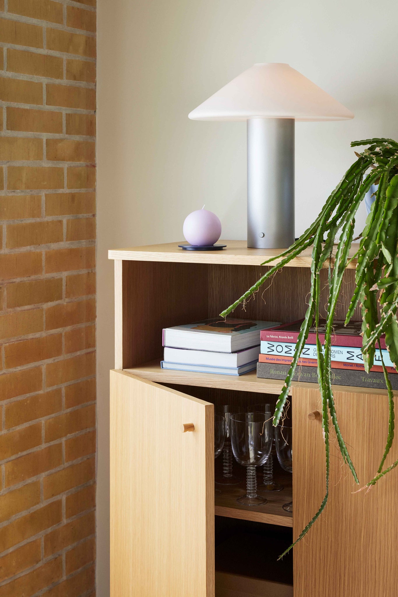 HUBSCH - Orbit tafellamp - metallic zilver