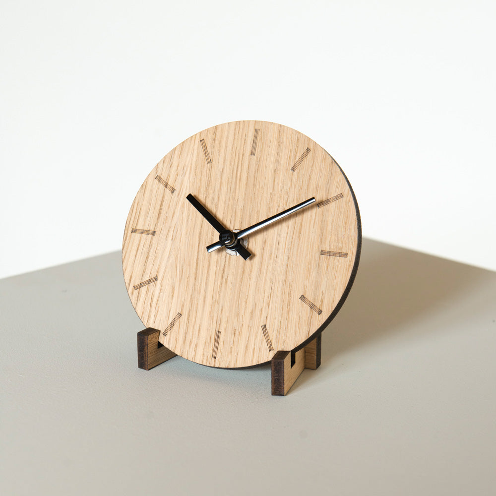 HEMVERK - Tafel/wandklok - Licht eik/zwart Ø12